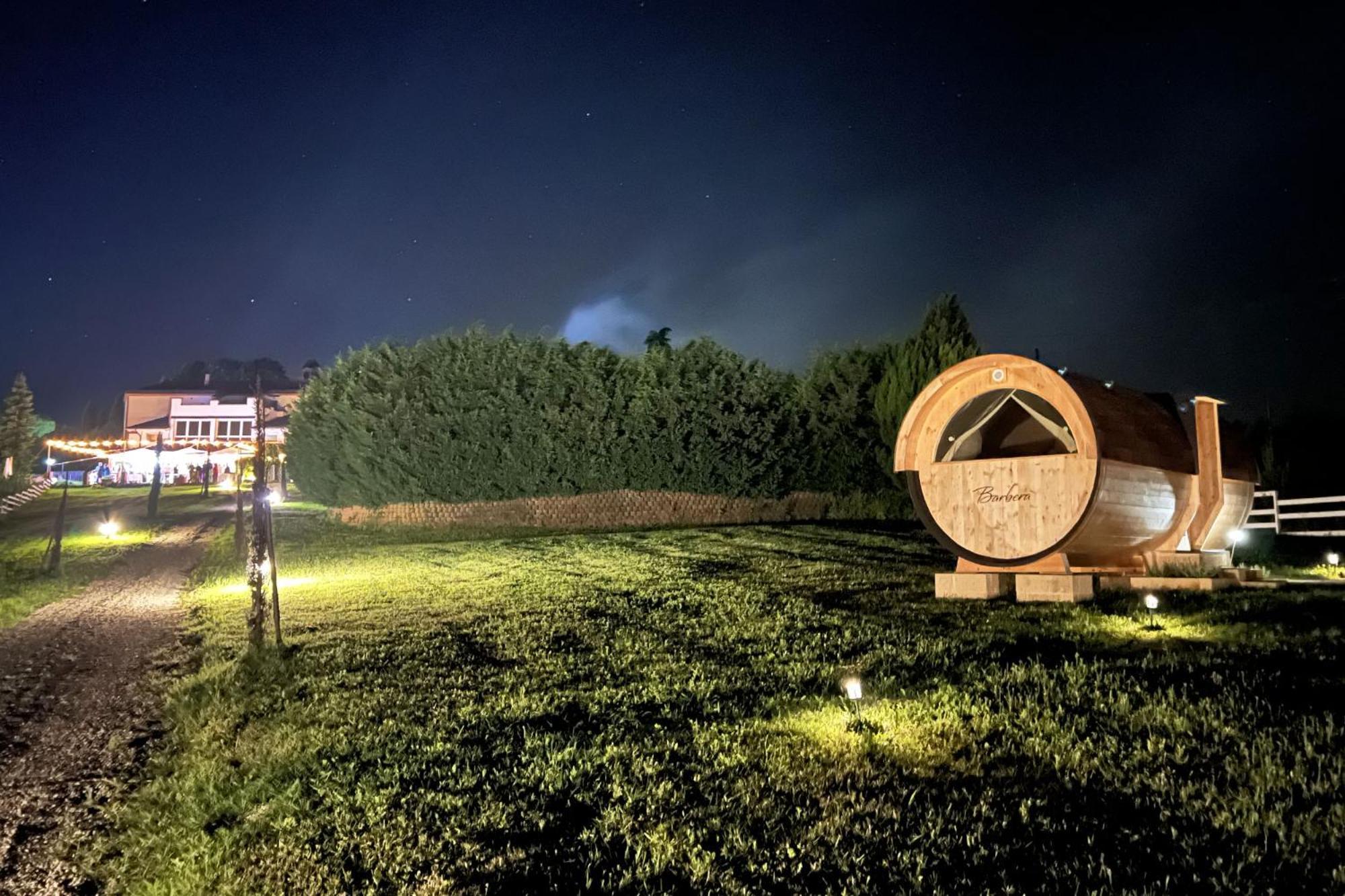 Notte Nella Botte Hotel Vignale Monferrato Exterior photo