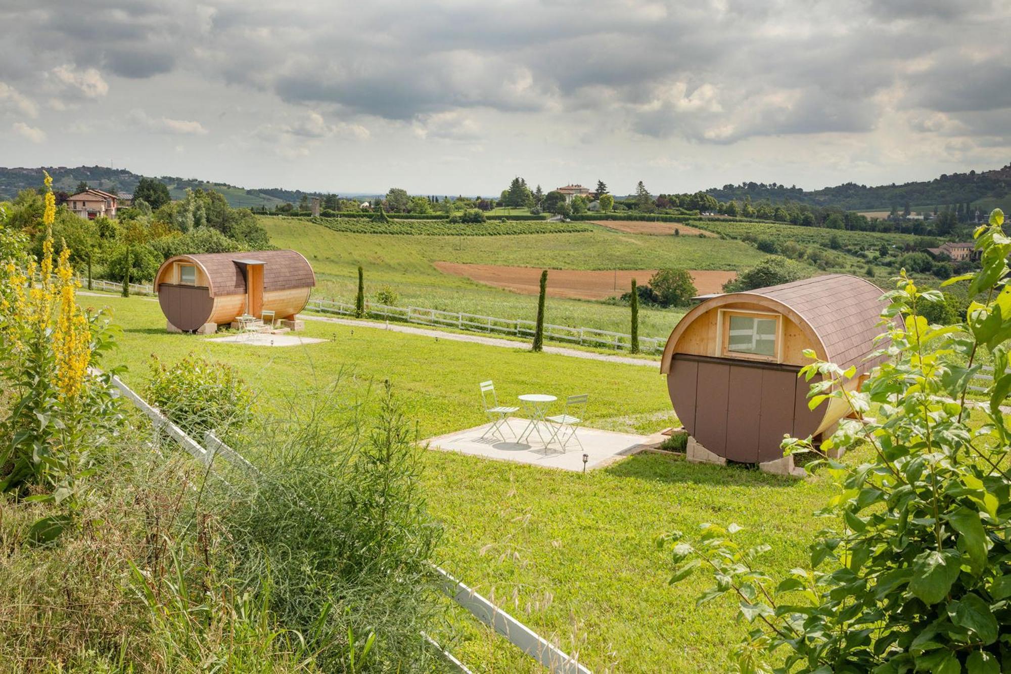Notte Nella Botte Hotel Vignale Monferrato Exterior photo