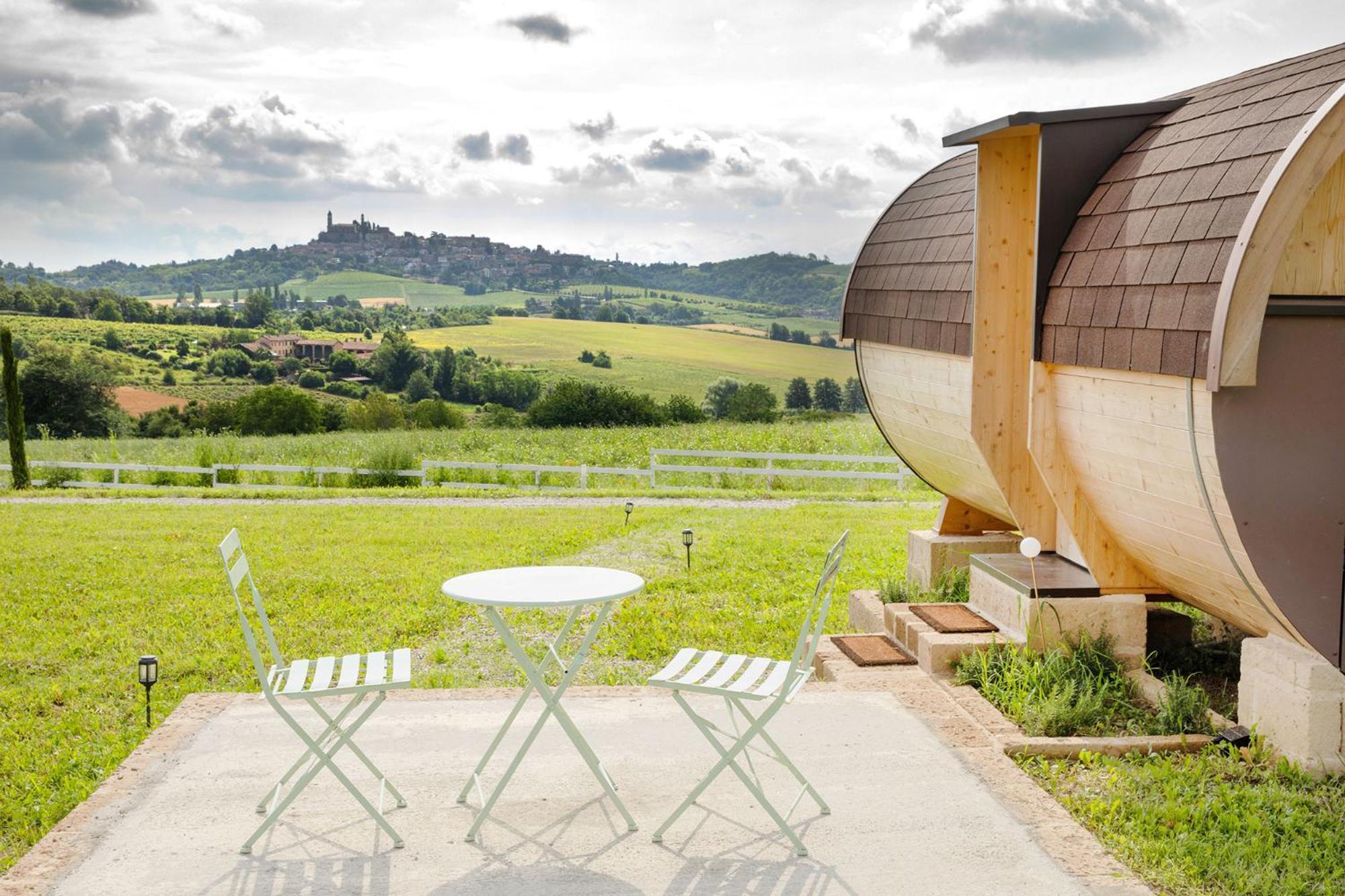 Notte Nella Botte Hotel Vignale Monferrato Exterior photo